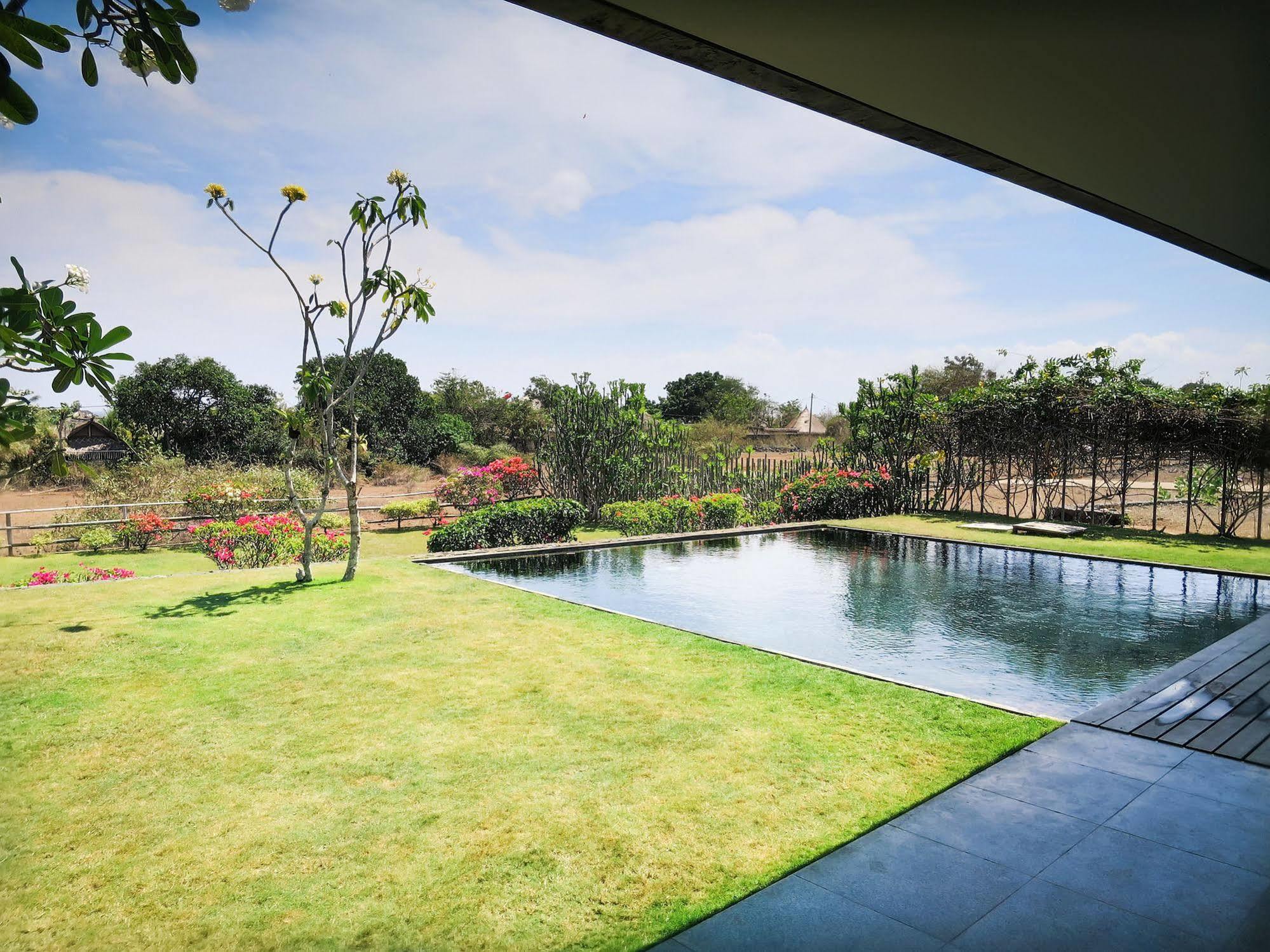 Jimbaran Balangan Beach Front Villa Nakar Pecatu Eksteriør billede
